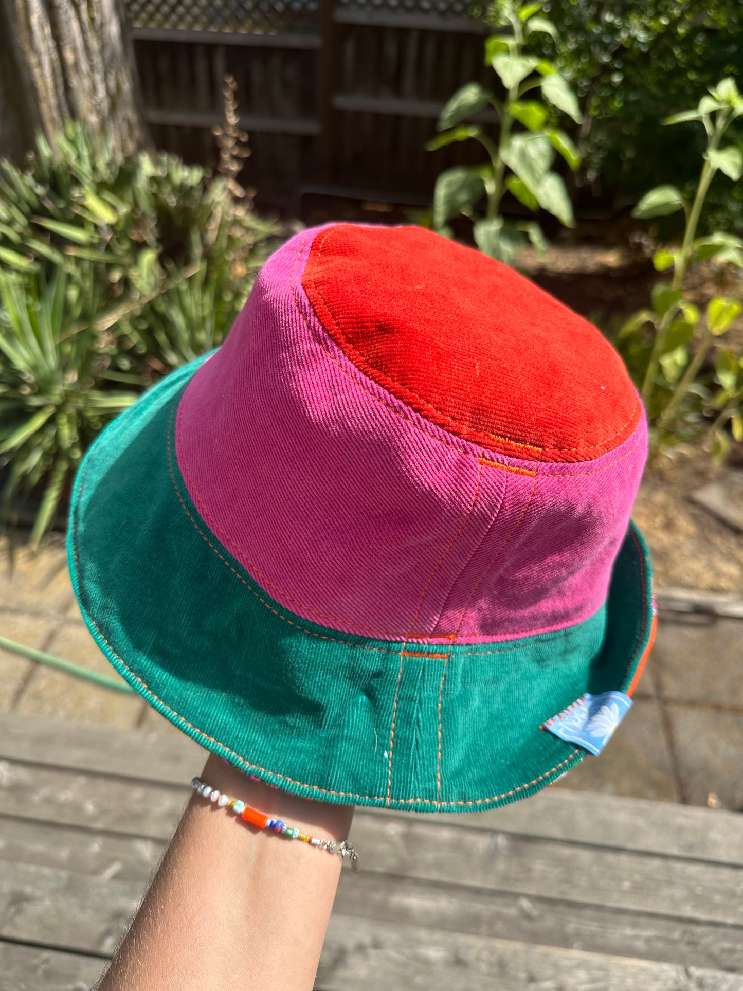 LARGE//23"~ BUCKET HAT