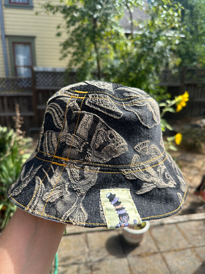 LARGE//23"~ BUCKET HAT