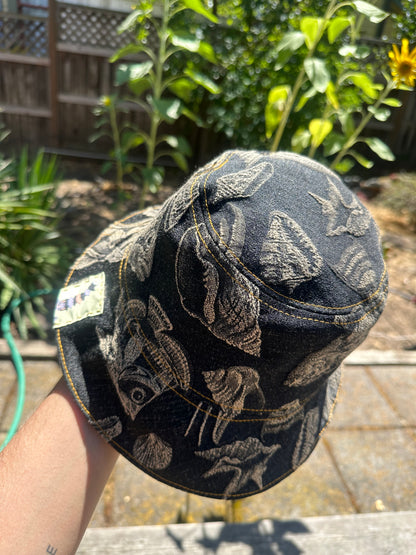 LARGE//23"~ BUCKET HAT