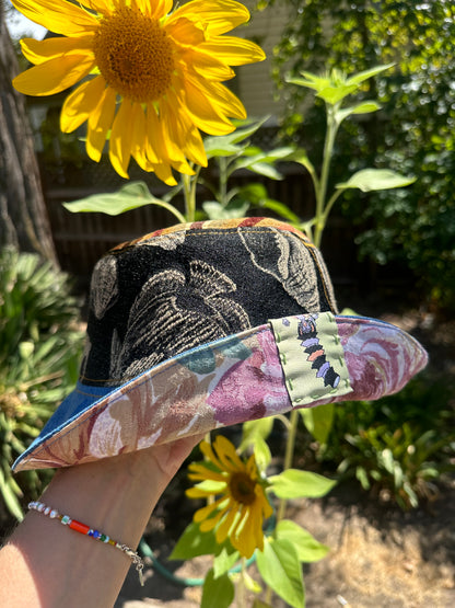 LARGE//23"~ BUCKET HAT