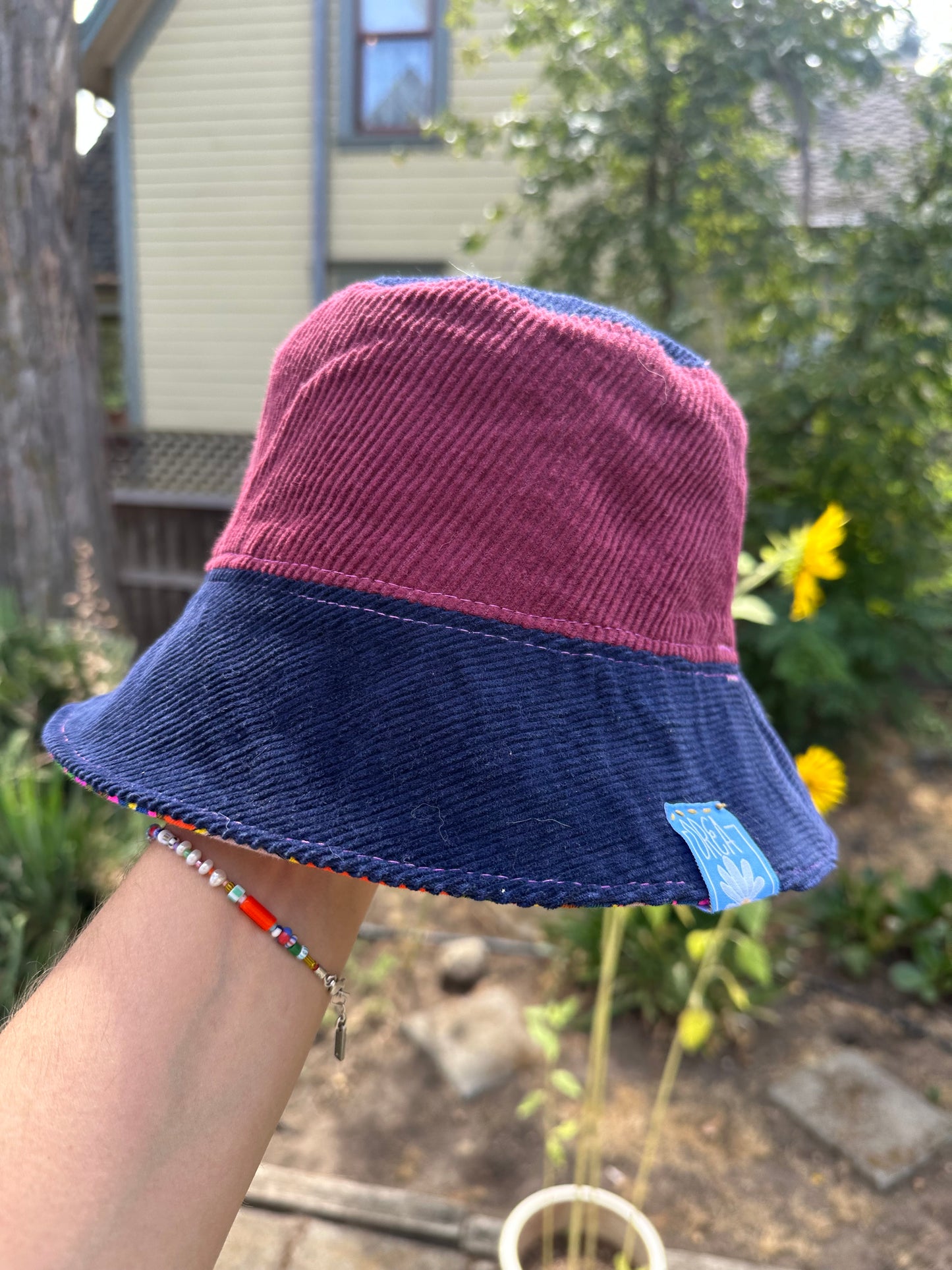 LARGE//23"~ BUCKET HAT